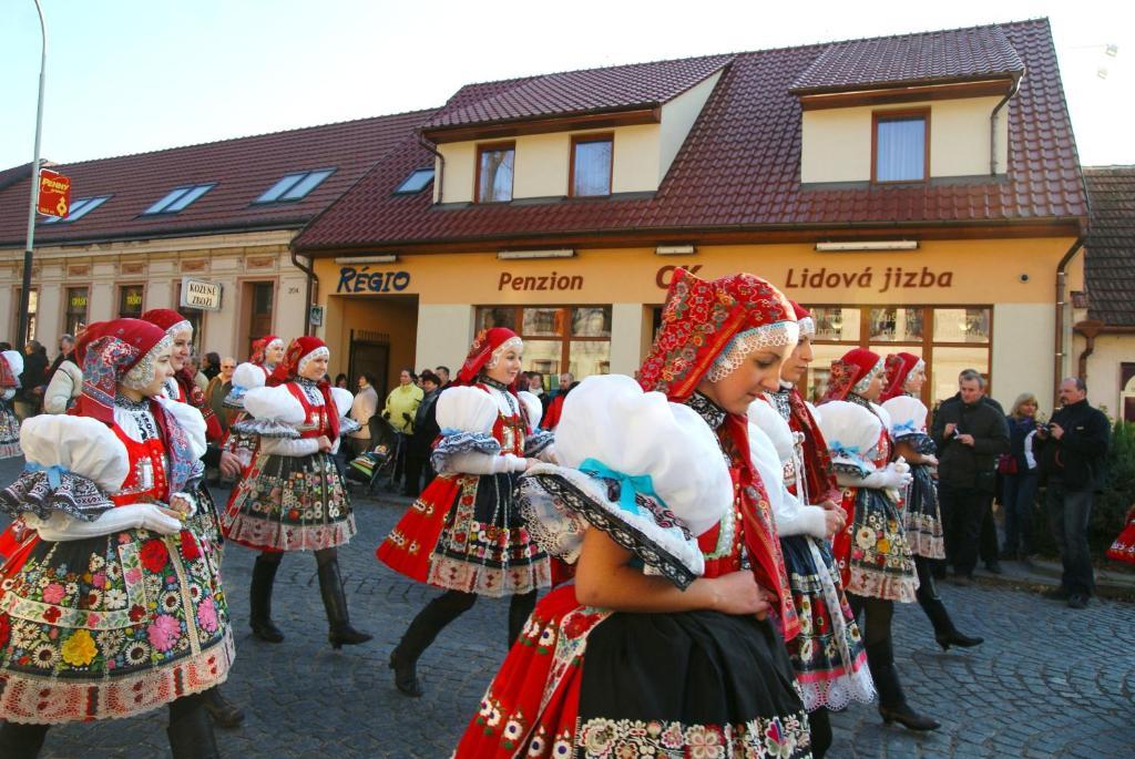 Penzion&Vinný bar Régio Kyjov  Esterno foto
